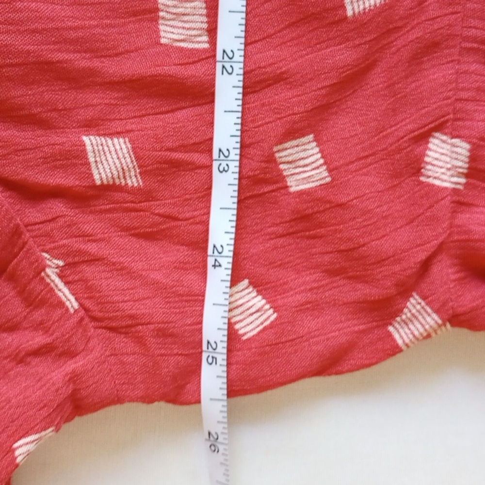 NWT Torrid Cranberry Diamond Long Sleeve Crinkled Gauze Top Tunic 3 - Picture 5 of 7
